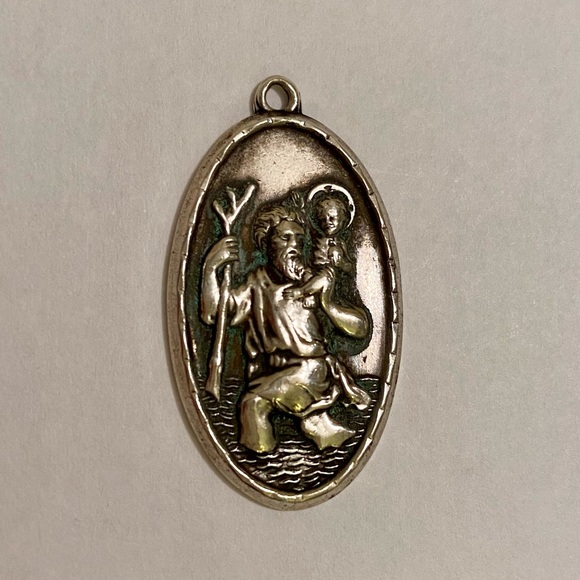 ✨Vintage Hayward Sterling St. Christopher Pendant - Picture 4 of 4